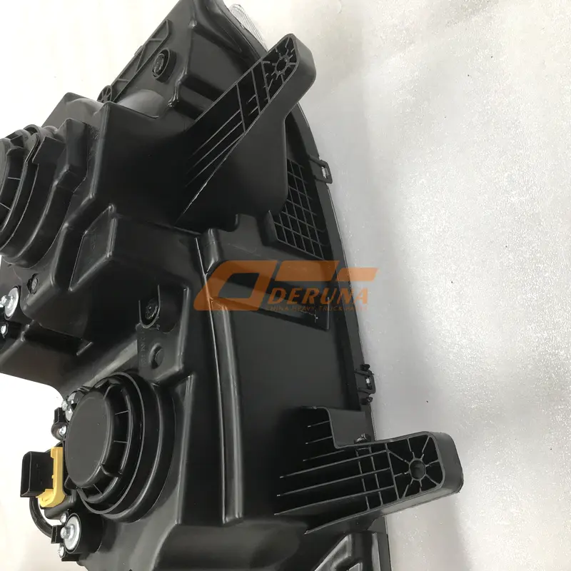 3711015-2000-C00C Conjunto de faros delanteros combinados izquierdo