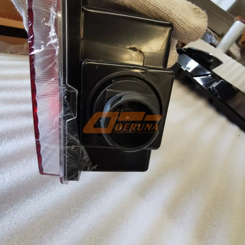 81.25225.6465-WX Left Combination Tail Light