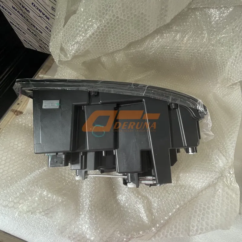 HQ4121030SQ03 Right Front Headlight